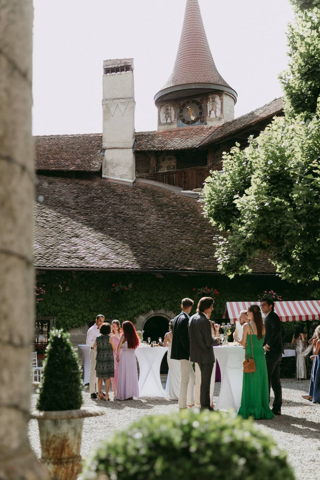 privatisation-chateau-lucens-1